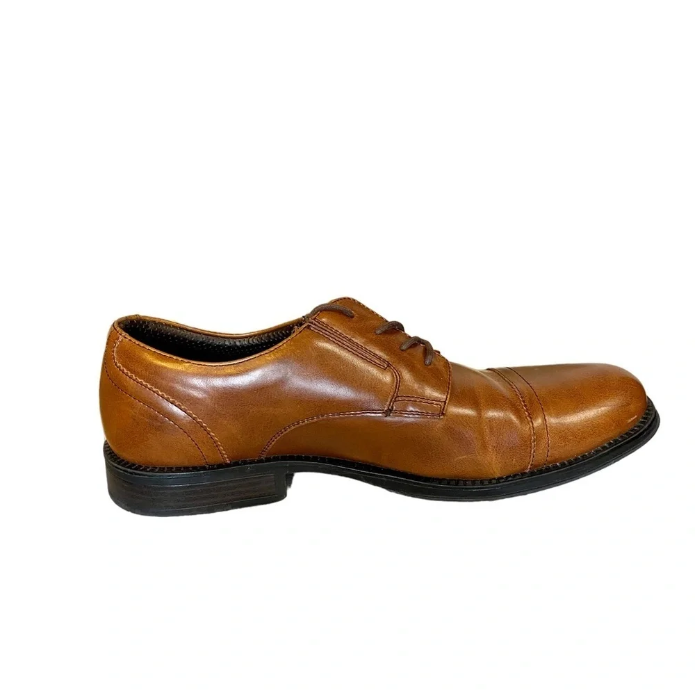Dockers Garfield - Lace‎ Up Oxford shoes with Cap Toe Size 10.5M